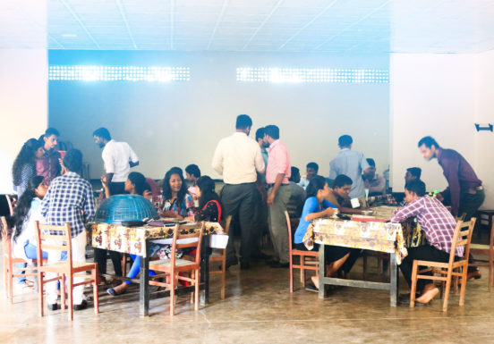 campus-facilities-dining-hall